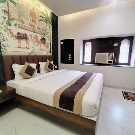 Hotel Mrk Varanasi Bagian luar foto