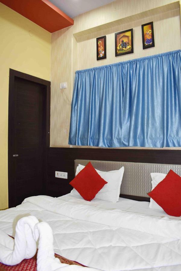Hotel Mrk Varanasi Bagian luar foto