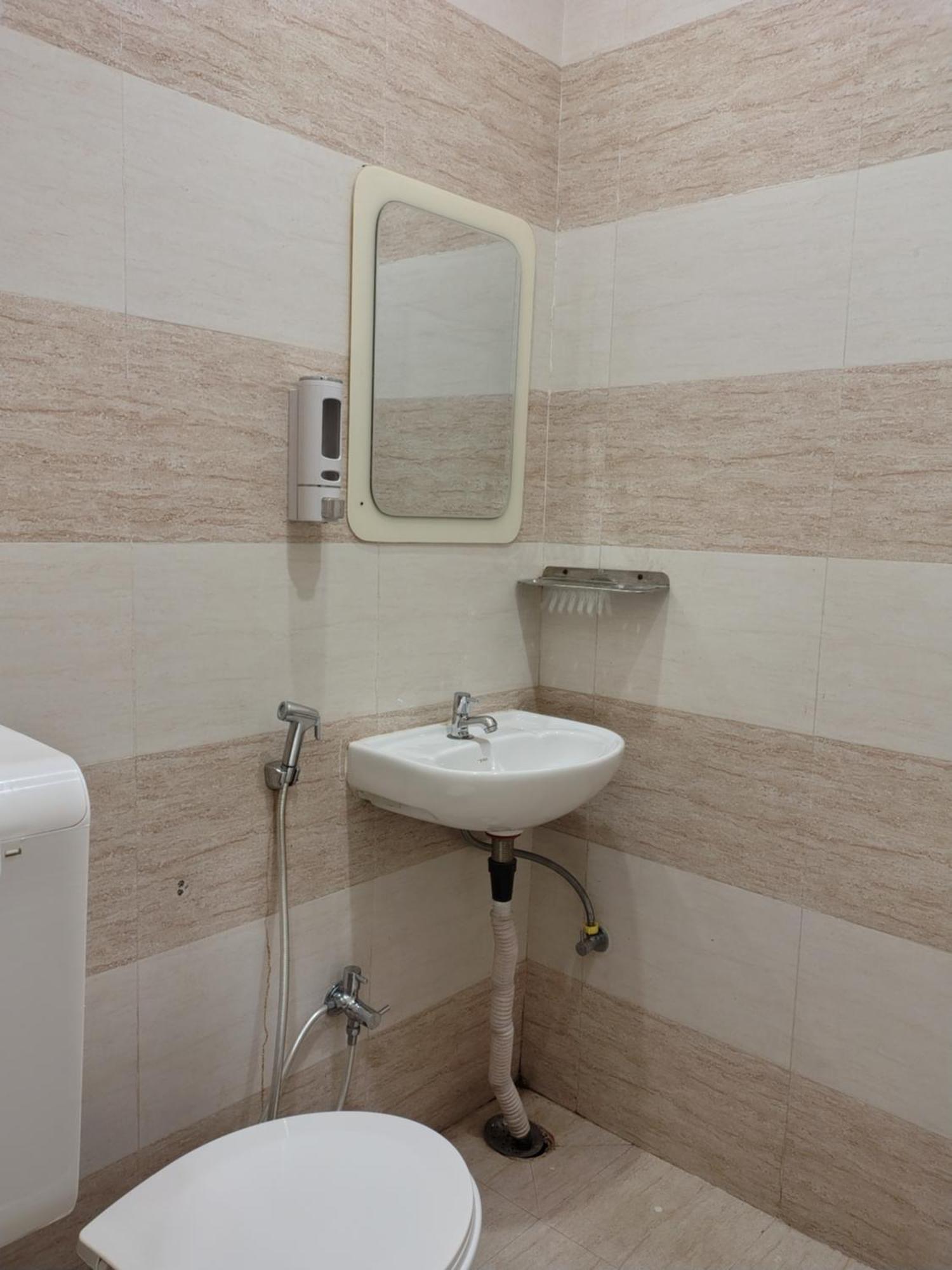 Hotel Mrk Varanasi Bagian luar foto