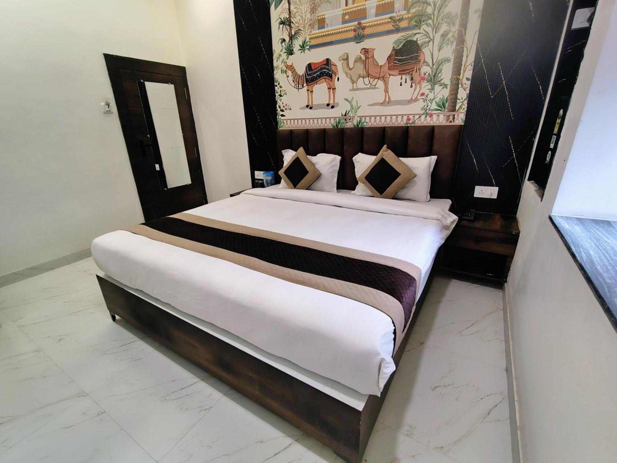 Hotel Mrk Varanasi Bagian luar foto